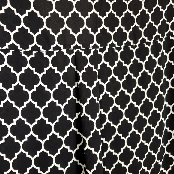 EXPRESS Slim Fit Portofino Roll Tab Button Up L - Picture 6 of 8